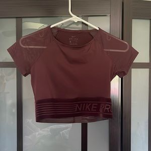 Nike cropped athletic tee